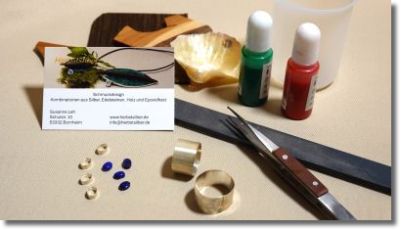 Zusammenstellung von Materialen für Epoxidharz